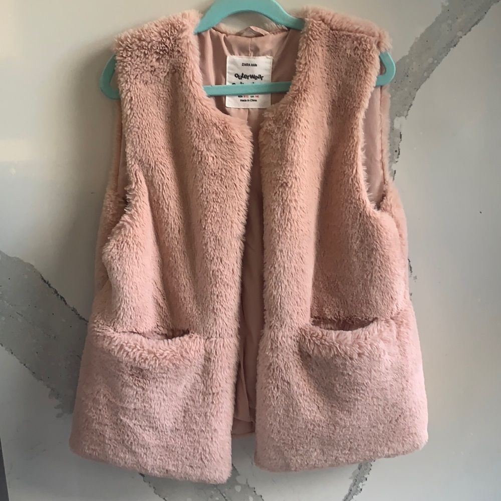 Like new Zara girls pink vest